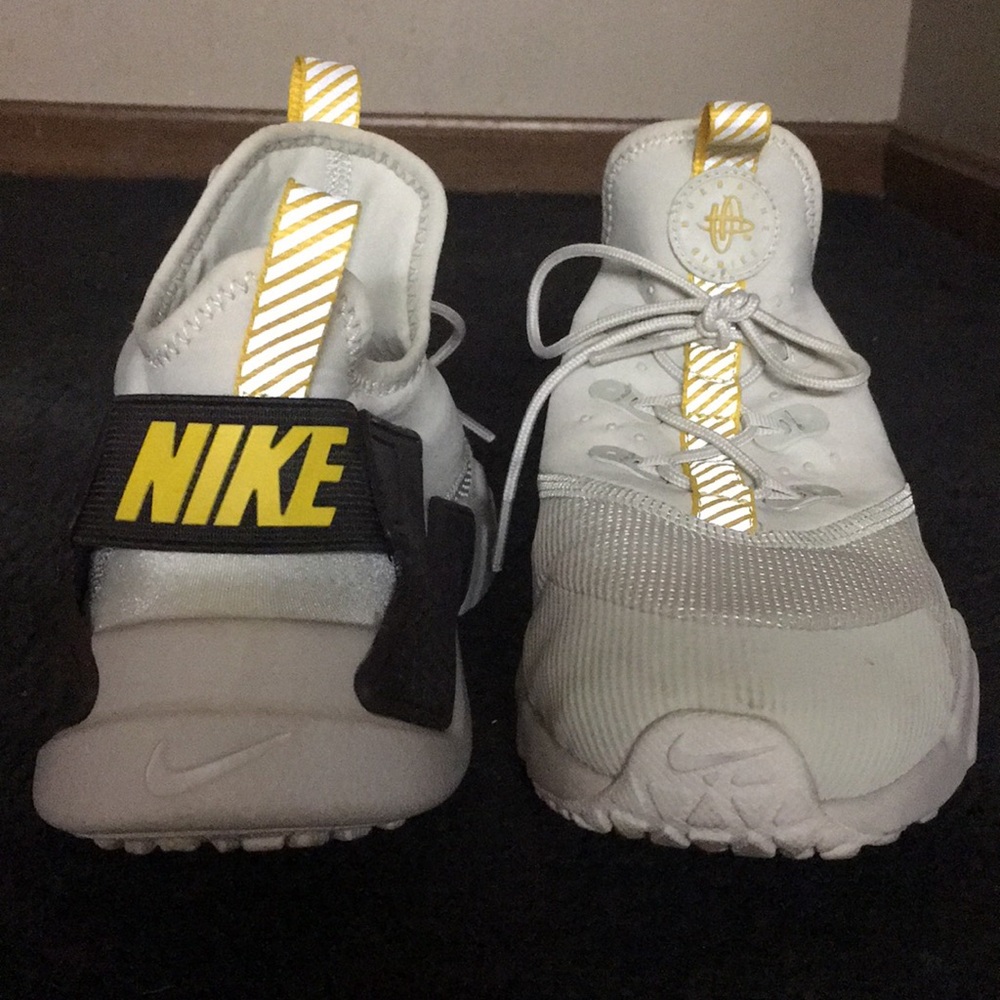 Nike Huarache Men’s Size 7